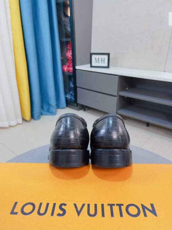 Picture of Louis Vuitton Shoes _SKULVsz38-45mnf022514119